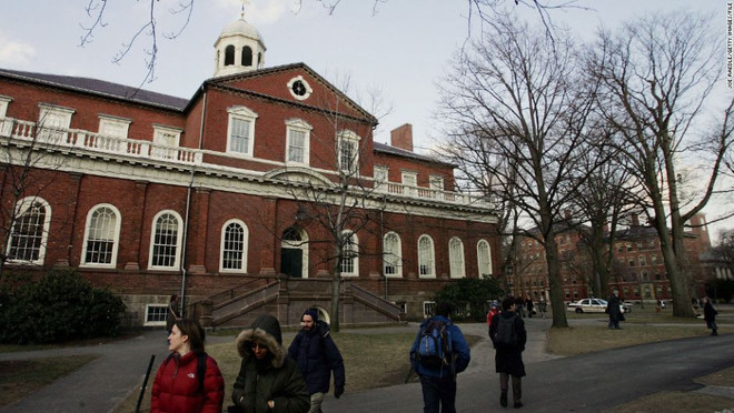 Mỹ sơ tán Đại học Harvard vì đe dọa đánh bom khủng bố của IS ảnh 1