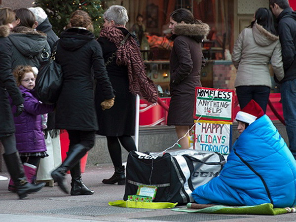 Người Canada chưa nhận thức đầy đủ về khoảng cách giàu nghèo ảnh 1