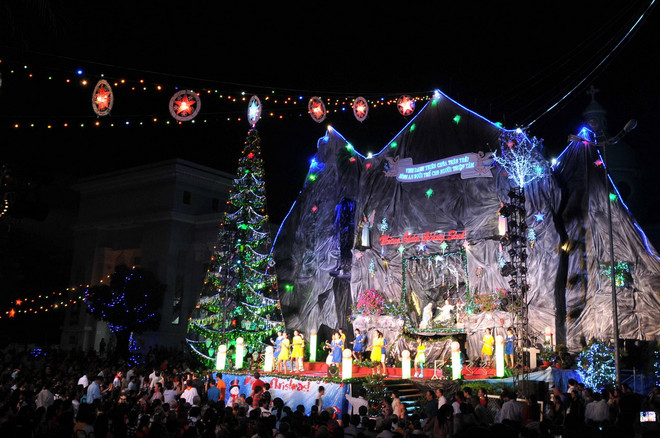 [Photo] Người dân khắp ba miền cùng chào đón Giáng sinh ảnh 22