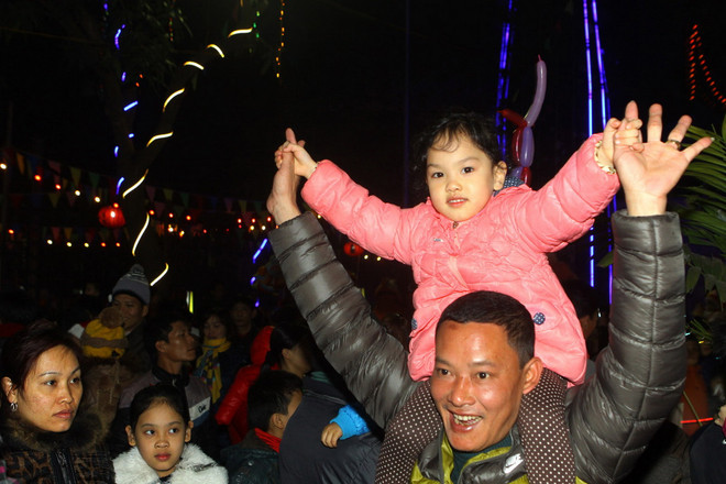 [Photo] Người dân khắp ba miền cùng chào đón Giáng sinh ảnh 24