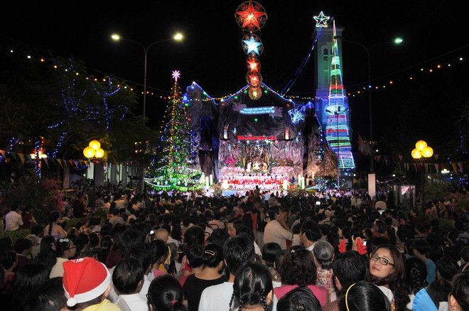 [Photo] Người dân khắp ba miền cùng chào đón Giáng sinh ảnh 23