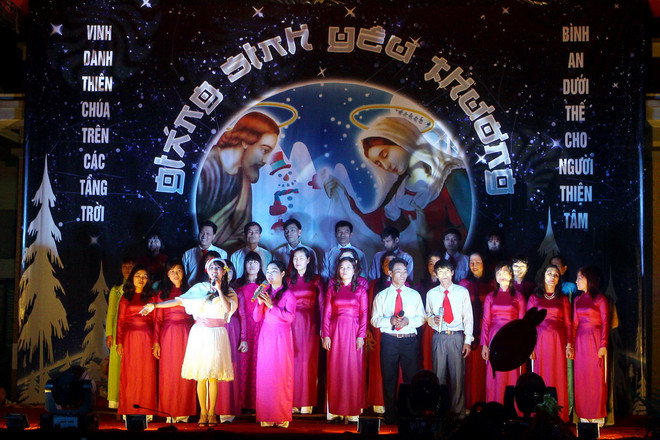 [Photo] Người dân khắp ba miền cùng chào đón Giáng sinh ảnh 25