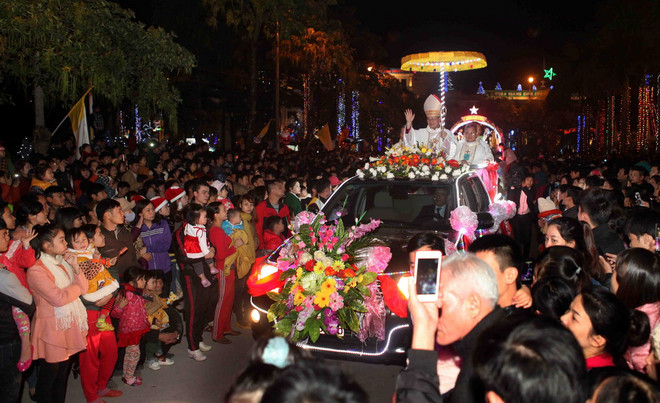 [Photo] Người dân khắp ba miền cùng chào đón Giáng sinh ảnh 17
