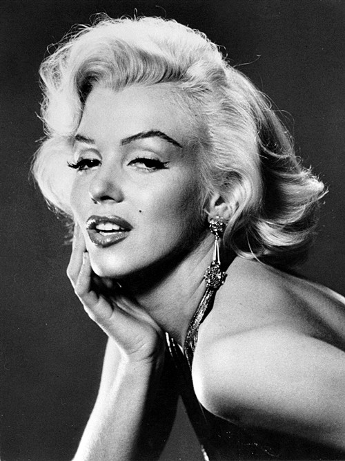Khám phá bí quyết trang điểm của biểu tượng sắc đẹp Marylin Monroe ảnh 2