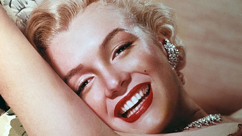 Khám phá bí quyết trang điểm của biểu tượng sắc đẹp Marylin Monroe ảnh 4