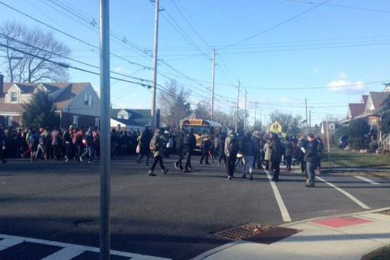 Mỹ: 9 trường học tại bang New Jersey sơ tán do đe dọa đánh bom ảnh 1