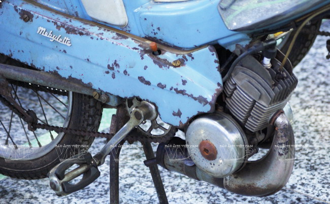 Ngắm bộ sưu tập xe gắn máy “hai thì” kỳ công nhất Việt Nam ảnh 8