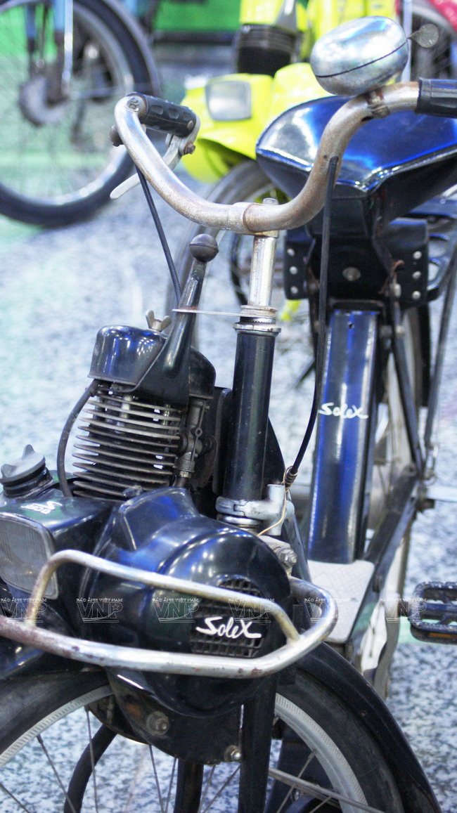 Ngắm bộ sưu tập xe gắn máy “hai thì” kỳ công nhất Việt Nam ảnh 3