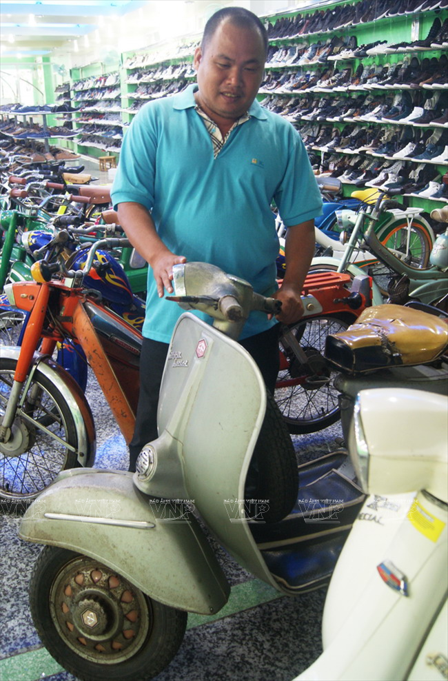 Ngắm bộ sưu tập xe gắn máy “hai thì” kỳ công nhất Việt Nam ảnh 1