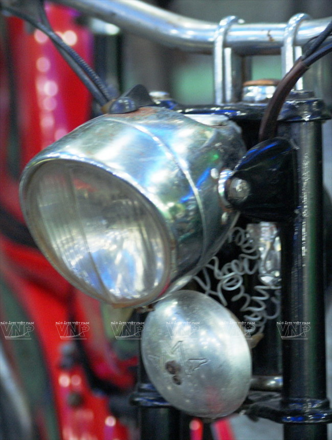 Ngắm bộ sưu tập xe gắn máy “hai thì” kỳ công nhất Việt Nam ảnh 5