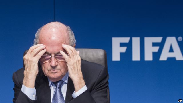Thủ tướng Anh ủng hộ yêu cầu Chủ tịch FIFA Sepp Blatter từ chức ảnh 1