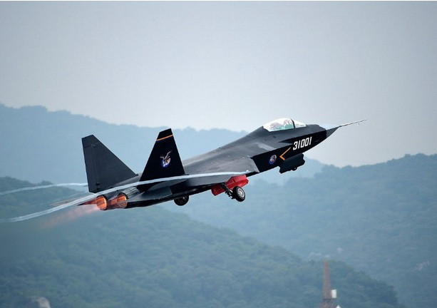 Trung Quốc-Mỹ tham vấn về kiểm soát vũ khí và an ninh chiến lược ảnh 1