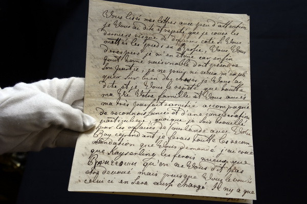 Pháp: Bán đấu giá tài liệu viết tay của những phụ nữ nổi tiếng ảnh 3