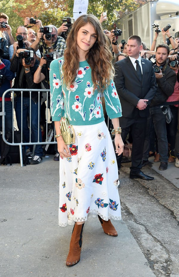 Đón gió lạnh đầu mùa với 3 kiểu áo len đơn giản nhưng thời trang ảnh 7