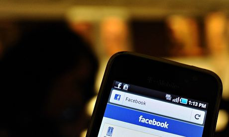 Ảnh minh họa (Nguồn: AFP/Getty Images) Facebook bị buộc phải cung cấp địa chỉ IP của kẻ "trả thù tình" ảnh 1