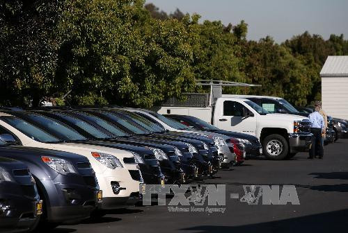 Các xe ôtô hiệu Chevrolet (Một thương hiệu của GM) bày bán tại San Leandro, bang California, Mỹ (Nguồn: AFP/TTXVN) Mỹ: Gần 30 người thiệt mạng do lỗi công tắc điện của ôtô GM ảnh 1