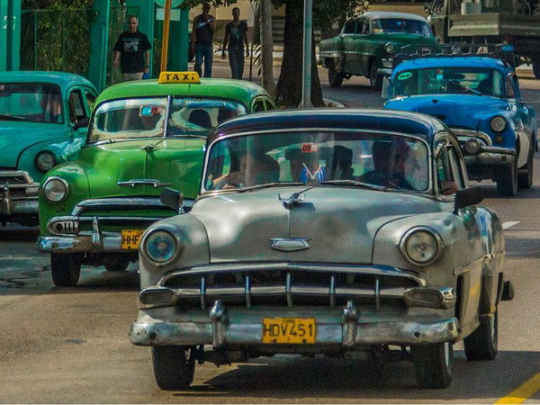 Các hãng xe hơi lớn trên thế giới "để mắt" tới thị trường Cuba ảnh 1