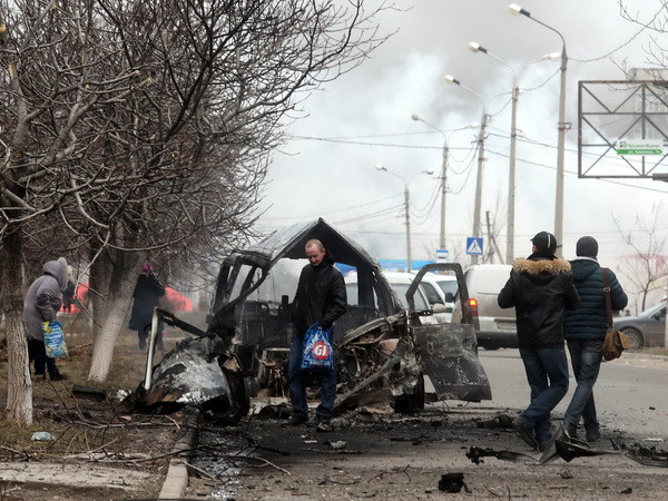 Ukraine: Thêm nhiều thương vong trong giao tranh quanh Debaltseve ảnh 1