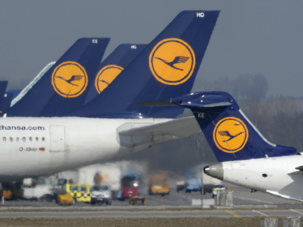 Tiếp viên hãng hàng không Lufthansa tiếp tục tổ chức đình công ảnh 1