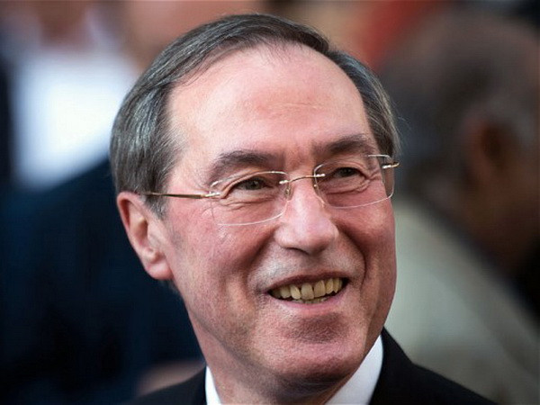 Cựu bộ trưởng nội vụ Pháp đối mặt với cáo buộc trốn thuế ảnh 1