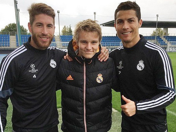 "Thần đồng" Odegaard đến Real Madrid: Sáng suốt hay sai lầm? ảnh 1