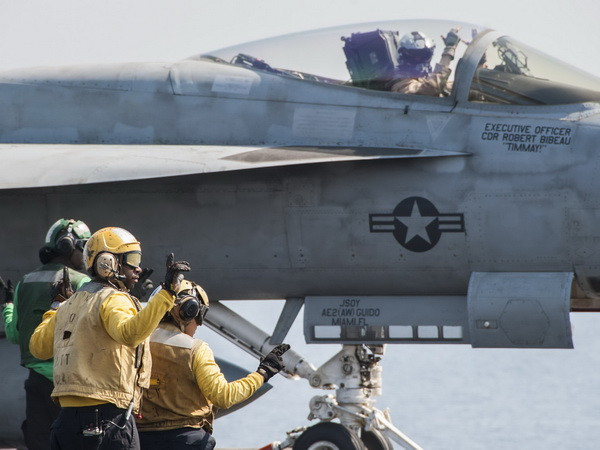 150 phi công Mỹ đang huấn luyện cho Không quân Bulgaria ảnh 1