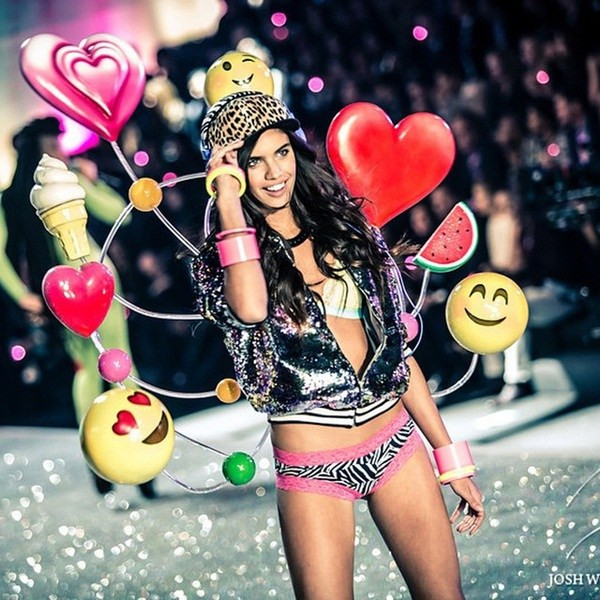 Lộ diện những "chân dài" tham gia Victoria's Secret 2014 ảnh 10