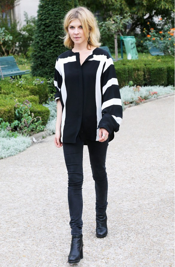 [Photo] Xuống phố ấn tượng với thời trang phong cách Pháp ảnh 1