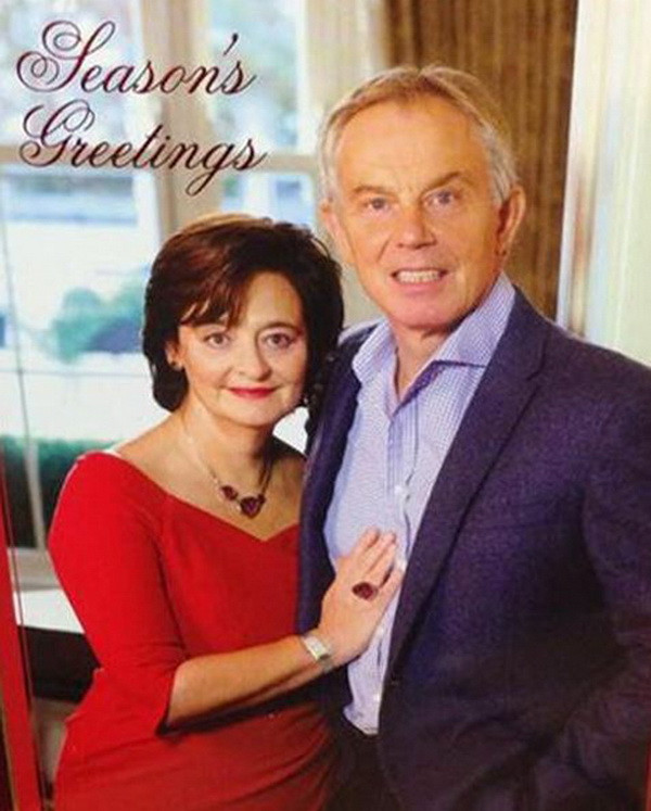Cựu thủ tướng Anh Tony Blair và tấm thiệp Giáng sinh lạ lùng ảnh 1