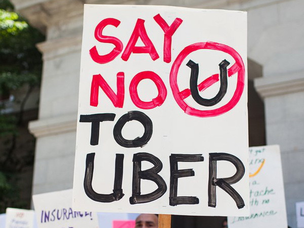 Tài xế taxi ở Bỉ đồng loạt tẩy chay dịch vụ taxi giá rẻ Uber ảnh 1