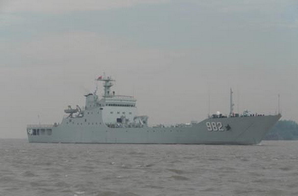 Trung Quốc phiên chế tàu đổ bộ Thái Hành Sơn cho Hạm đội Đông Hải ảnh 1