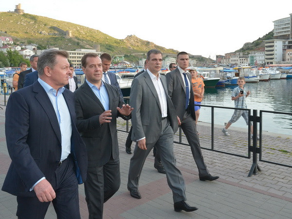 EU thông qua biện pháp trừng phạt bổ sung chống Crimea ảnh 1