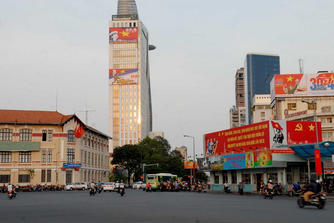 Thành phố Hồ Chí Minh đã có quận đầu tiên không có hộ cận nghèo ảnh 1