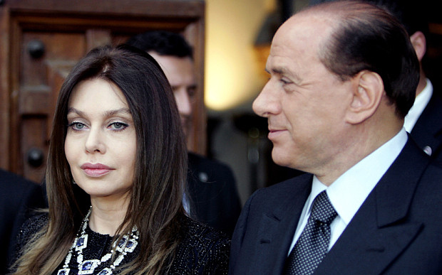 Ông Berlusconi phải chu cấp cho vợ cũ 1,4 triệu euro mỗi tháng ảnh 1