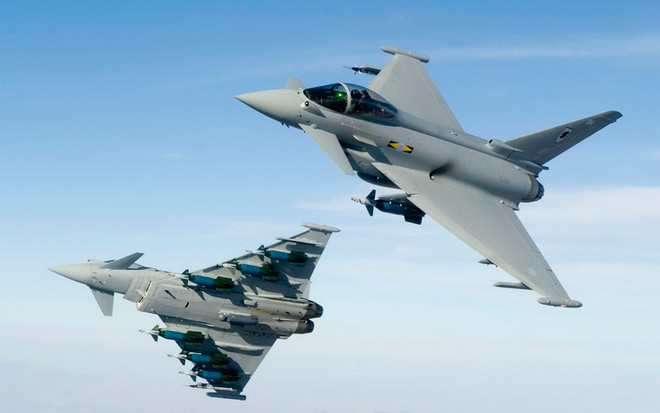 Anh tăng cường gấp đôi máy bay chiến đấu tham gia không kích IS ảnh 1