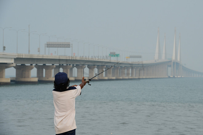 Nhiều trường học tại Malaysia phải đóng cửa do khói bụi ảnh 1