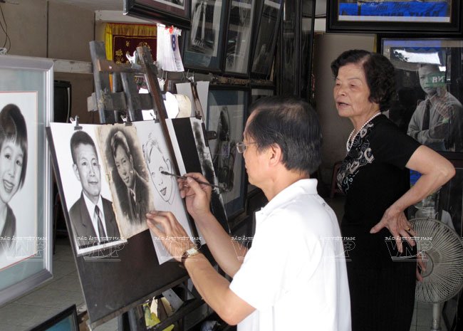 Thăng trầm nghề vẽ tranh truyền thần của nghệ nhân Hà Nội ảnh 2