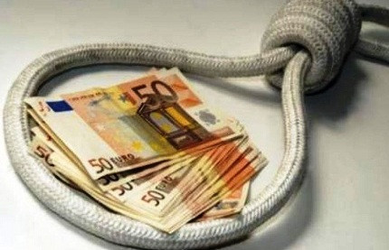 Italy: Khủng hoảng kinh tế, Quốc hội cắt giảm lương các nhân viên ảnh 1