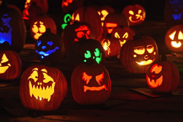 [Photo] Độc đáo triển lãm đèn bí ngô nhân dịp Halloween 2014 ảnh 2