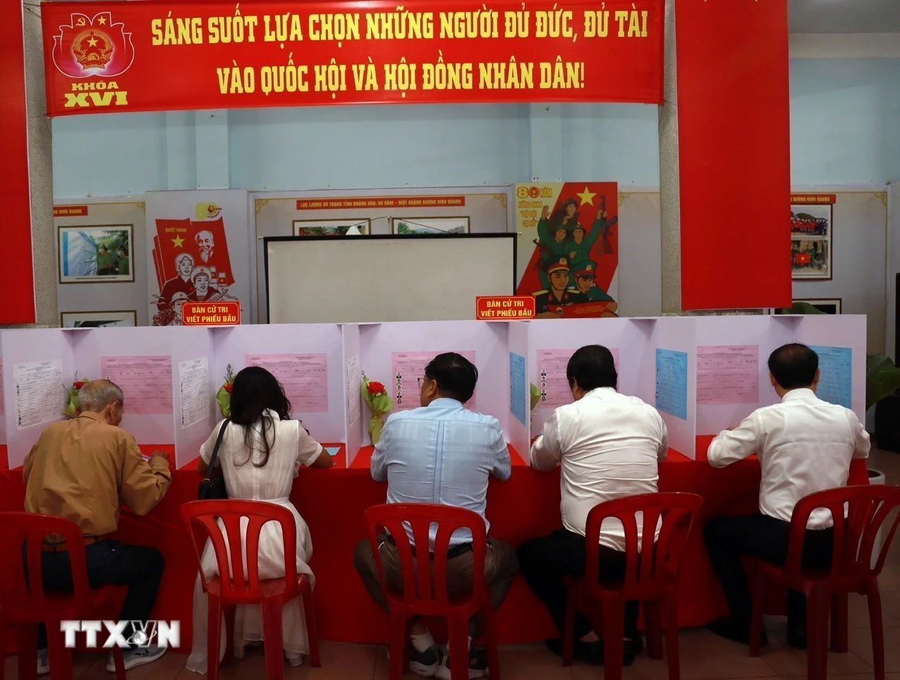 Khánh Hòa hoàn tất bầu cử đại biểu Quốc hội và Hội đồng Nhân dân tỉnh