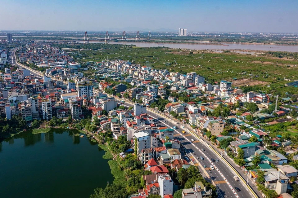 Rào chắn đường, nghỉ tạm tổ chức giao thông đường Âu Cơ để thi công cầu Tứ Liên