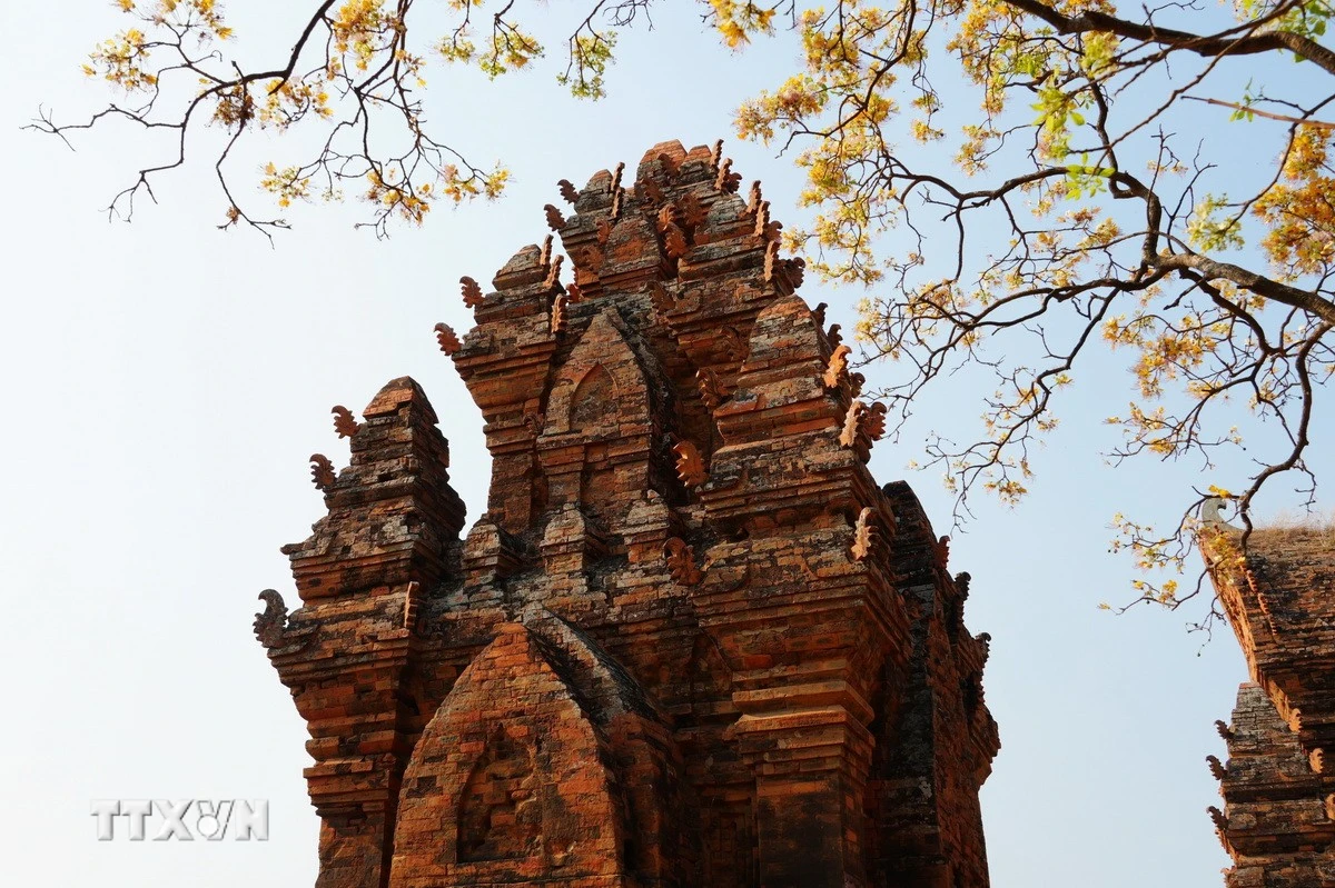 Tháp Po Klong Garai: Kiệt tác kiến trúc Chăm giữa miền nắng gió Ninh Thuận
