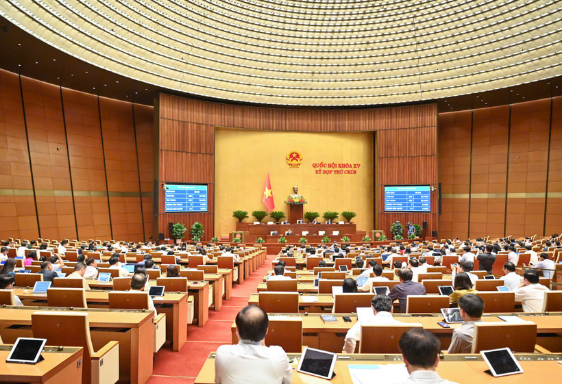 Quốc hội biểu quyết thông qua Luật sửa đổi, bổ sung một số điều của Luật Tiêu chuẩn và quy chuẩn kỹ thuật, với 432/448 tổng số đại biểu Quốc hội tham gia biểu quyết tán thành. (Ảnh: Bộ Khoa học và Công nghệ)