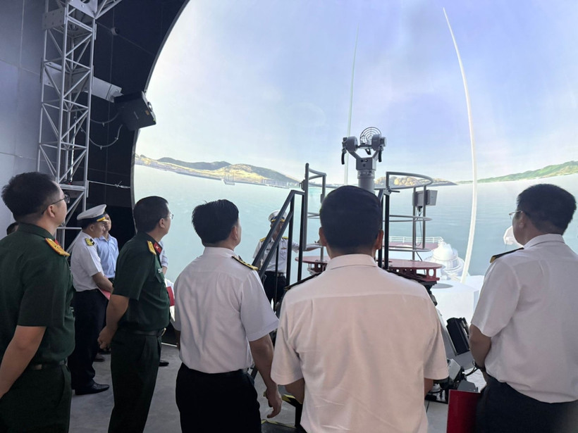 Hệ thống mô phỏng huấn luyện hàng hải do Viettel High Tech phát triển đã được tổ chức quốc tế DNV (Det Norske Veritas) chứng nhận đạt mức cao nhất trong phân hạng mô phỏng hàng hải. (Ảnh: VHT)