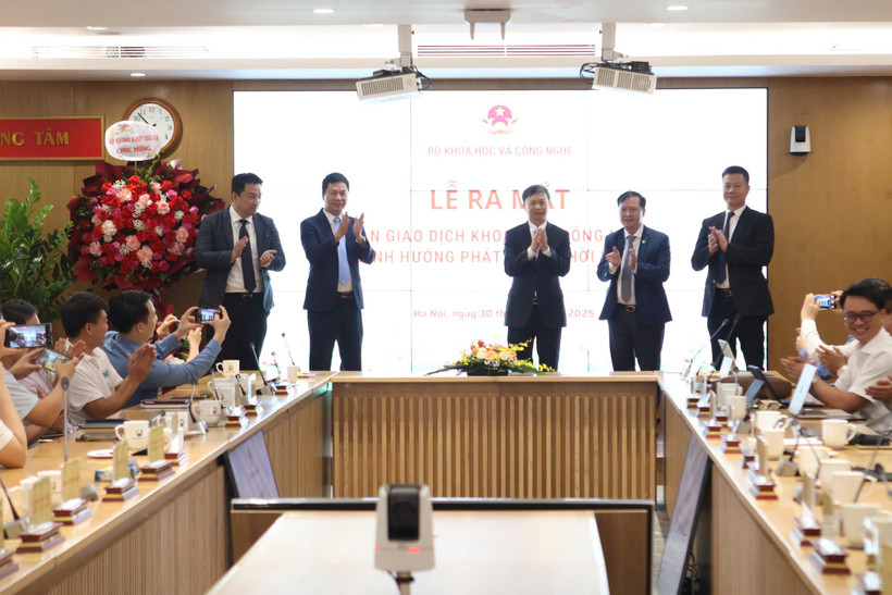 Toàn cảnh Lễ ra mắt Sàn giao dịch khoa học và công nghệ. (Ảnh: Bộ Khoa học và Công nghệ)