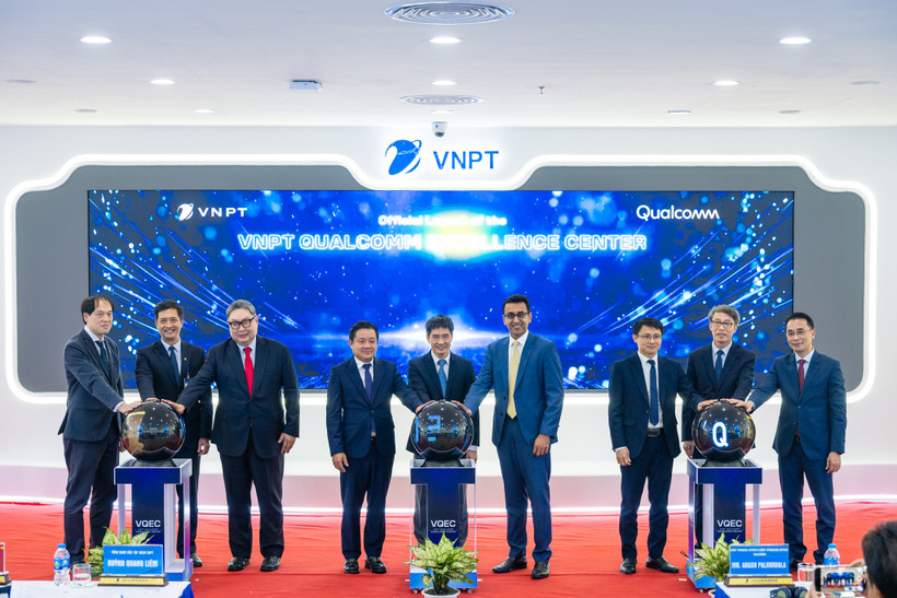Tập đoàn Bưu chính Viễn thông Việt Nam (VNPT) và Tập đoàn Qualcomm chính thức ra mắt Trung tâm Xuất sắc VNPT - Qualcomm (VQEC). (Ảnh: Minh Sơn/Vietnam+)