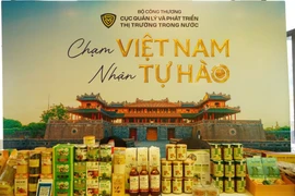 Gian hàng trưng bày các nông sản đặc trưng của từng địa phương phản ánh sự phong phú của nông sản Việt. (Ảnh: Phương Trang/Vietnam+)