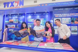 Gian trưng bày của Thông tấn xã Việt Nam tại Hội Báo toàn quốc năm 2025 giới thiệu thành tựu nổi bật trong chặng đường 80 xây dựng và phát triển với thông điệp “Nguồn tin chính thống, dòng tin chủ lực". (Ảnh: Hoài Nam/Vietnam+)