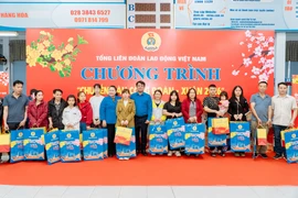 Lễ tiễn đoàn viên, công nhân lao động về quê đón Tết trên “Chuyến tàu Công đoàn-Xuân 2026”. (Ảnh: Liên đoàn Lao động Thành phố Hồ Chí Minh)