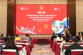 Diễn đàn “Giải pháp nâng cao năng lực cạnh tranh cho sản phẩm xuất khẩu Việt Nam trong chuỗi thương mại toàn cầu” được tổ chức trong khuôn khổ Hội chợ Mùa Xuân lần thứ nhất năm 2026. (Ảnh: PV/Vietnam+)